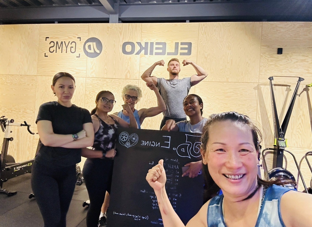 Oskar with a training group